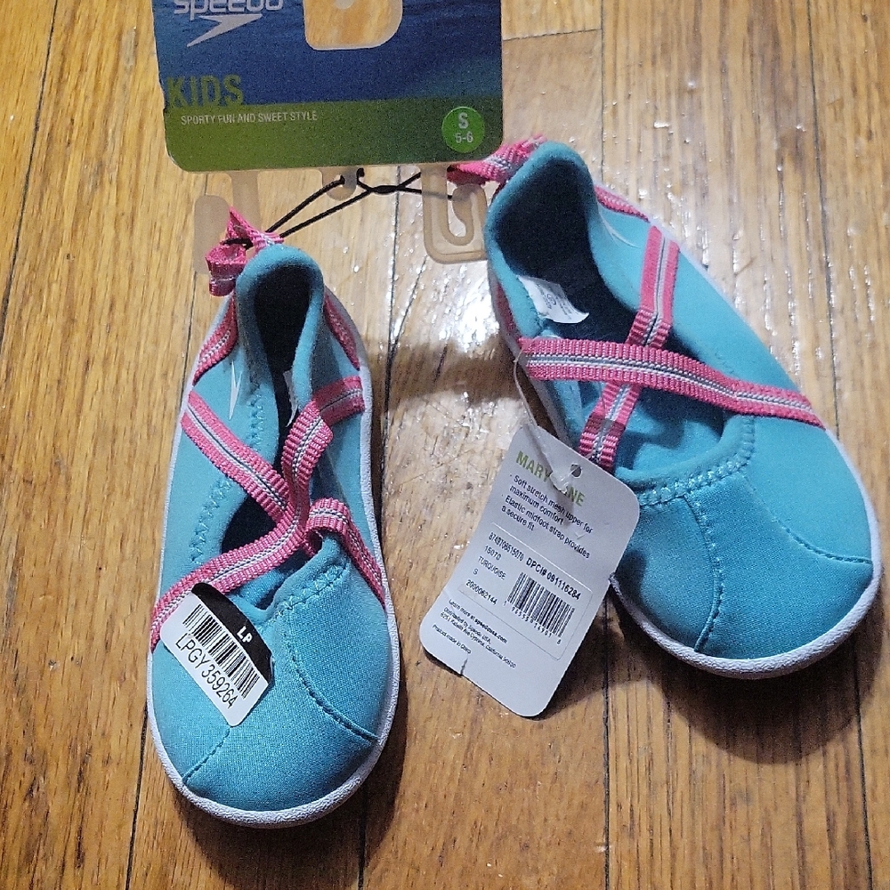 Speedo Shoes Mary Jane Girls Water Shoes  - Blue and Pink SZ S